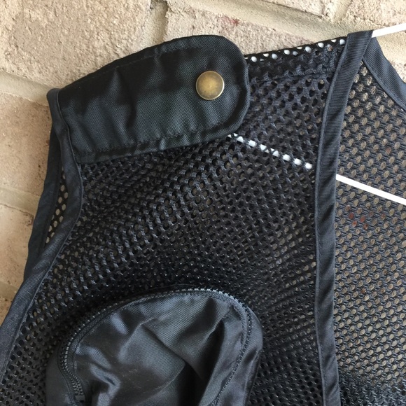 Vintage 90’s mesh vest w/ pockets - Picture 6 of 7
